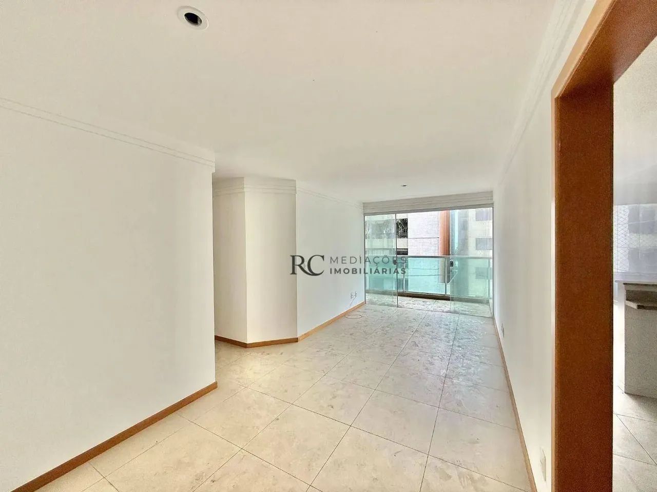 3 Quartos com 100m2 na Praia de Beverly Hills - Foto 3