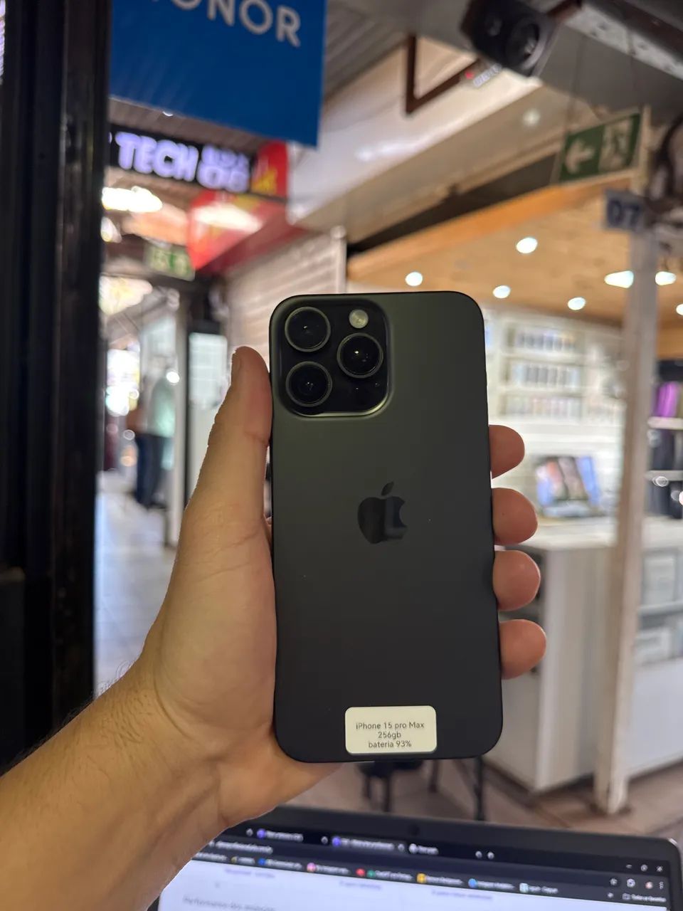 Apple iPhone 15 Pro 256G ブラック バッテリー93%美品 Amazon | 【整備済み品】 Apple iPhone 15 Pro 256GB ブラック