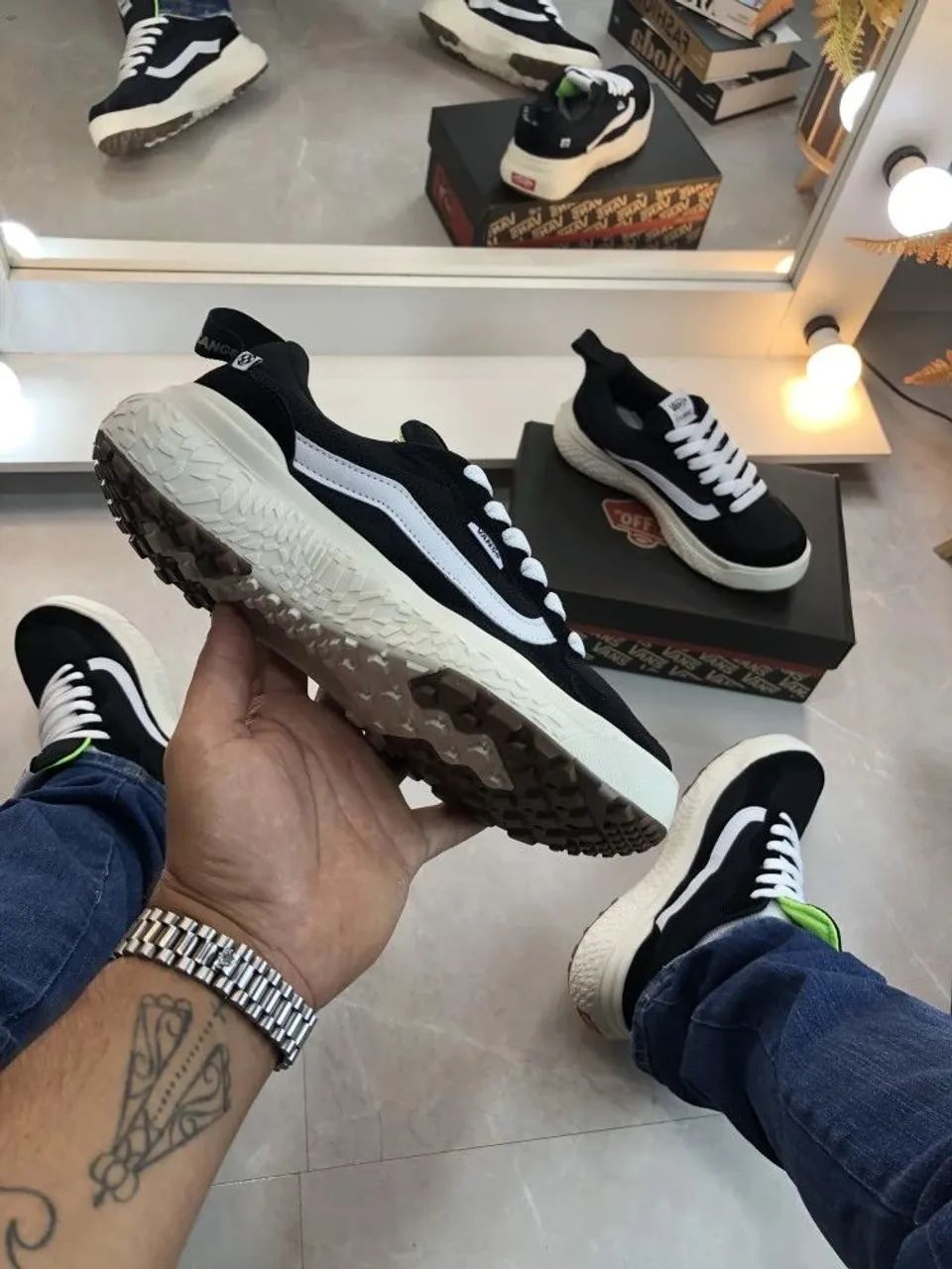 Tênis Ultrarange Preto Branco - Foto 3
