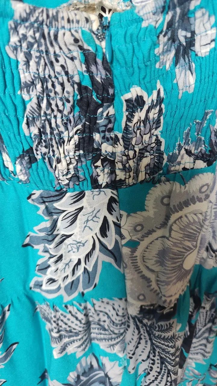 Vestido M Floral Turquesa com Detalhes em Renda - Foto 4