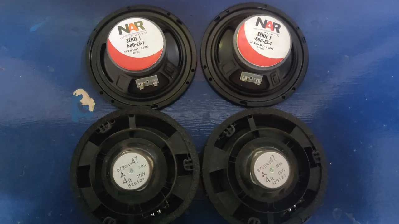 4 alto-falantes 600-CS-1 Nar Audio, rádio Mitsubishi ,frente