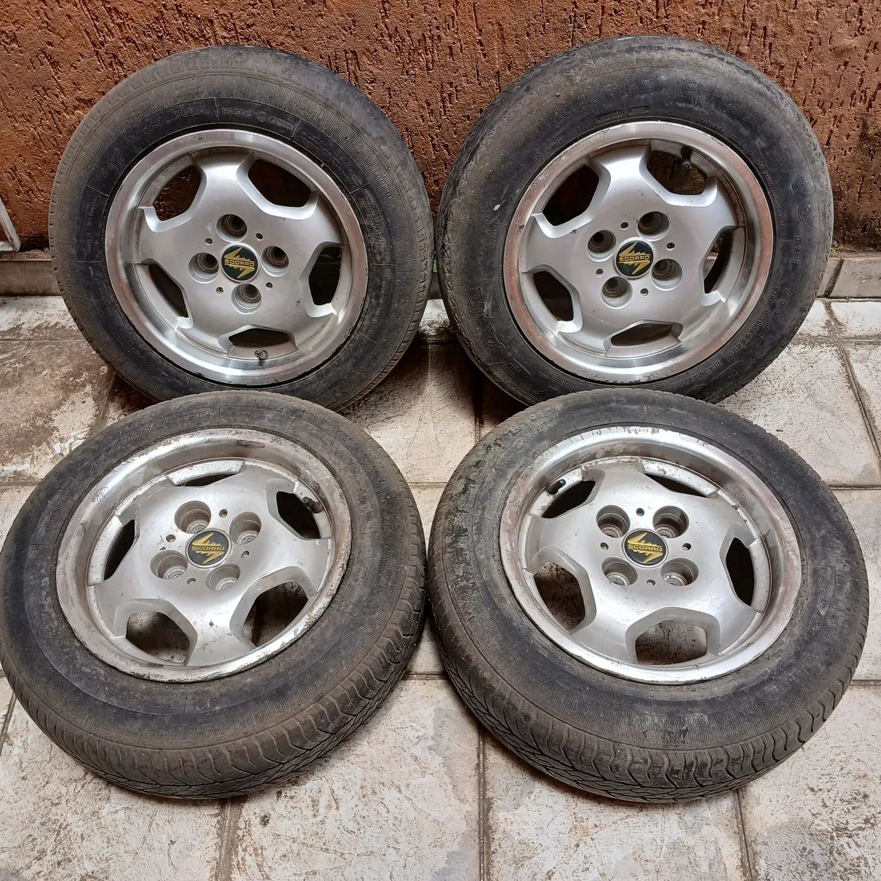 Jogo de rodas Scorro antigo anos 80/90 aro 13