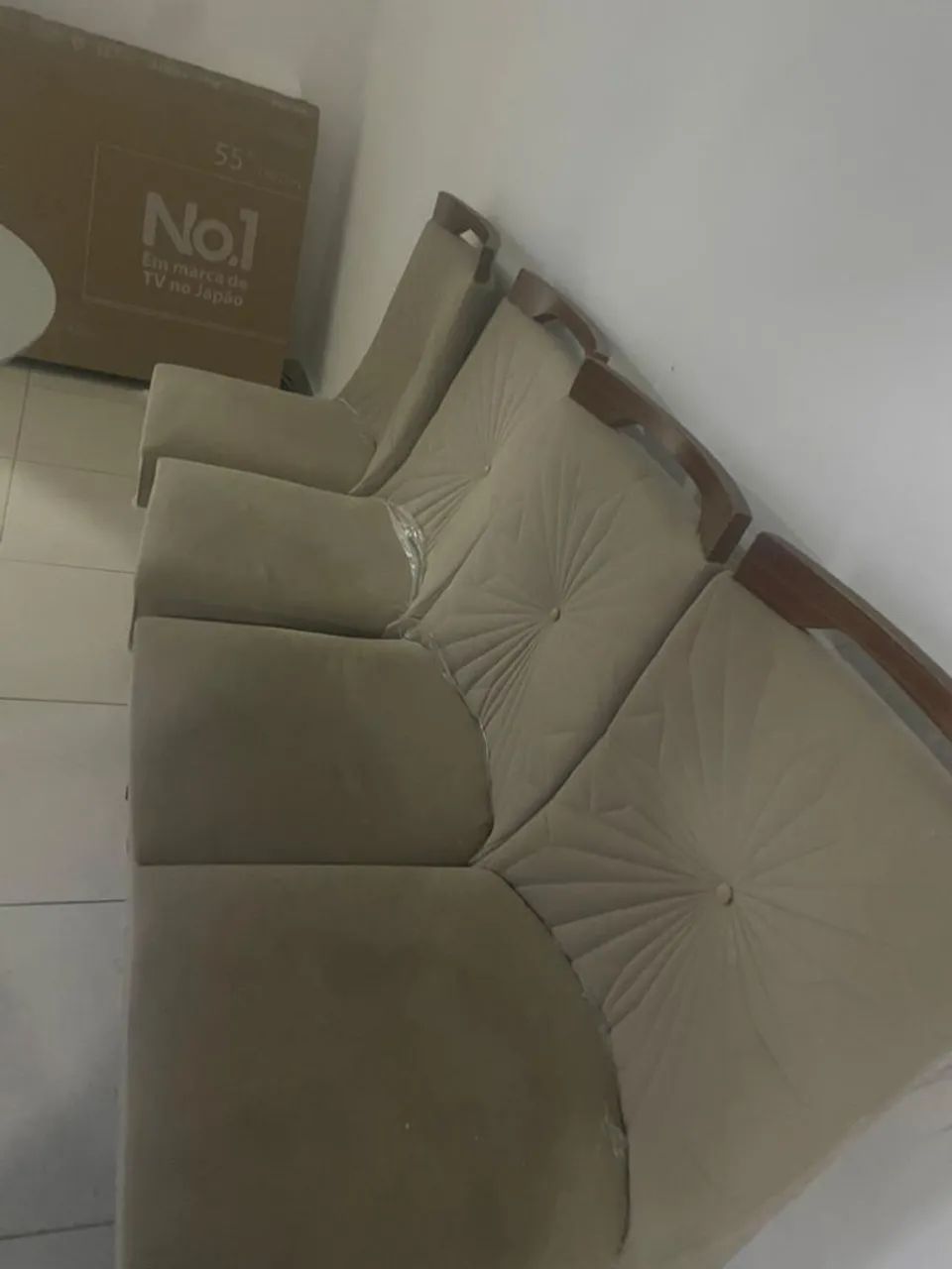 Selling chairs: 4 chairs