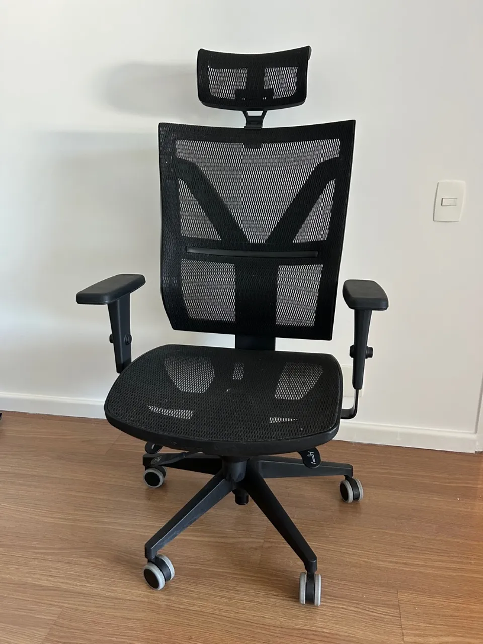 Cadeira ergonômica Dárix X+ Nunca Usada - Tela Mesh, Toda ajustável, Bracos 3D