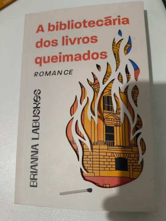 A Bibliotecária dos Livros Queimados - Romance