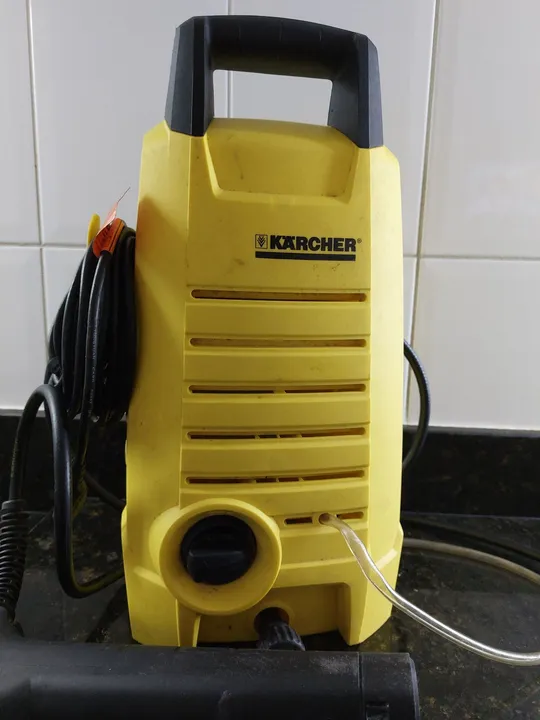 Lavadora de Alta Pressão Karcher - Usada