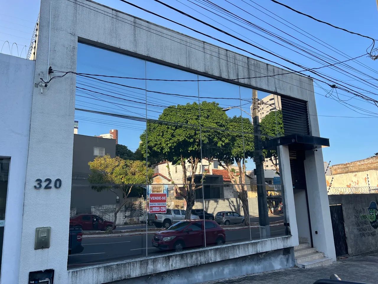 Prédio de 450m2 na Av. Deodoro