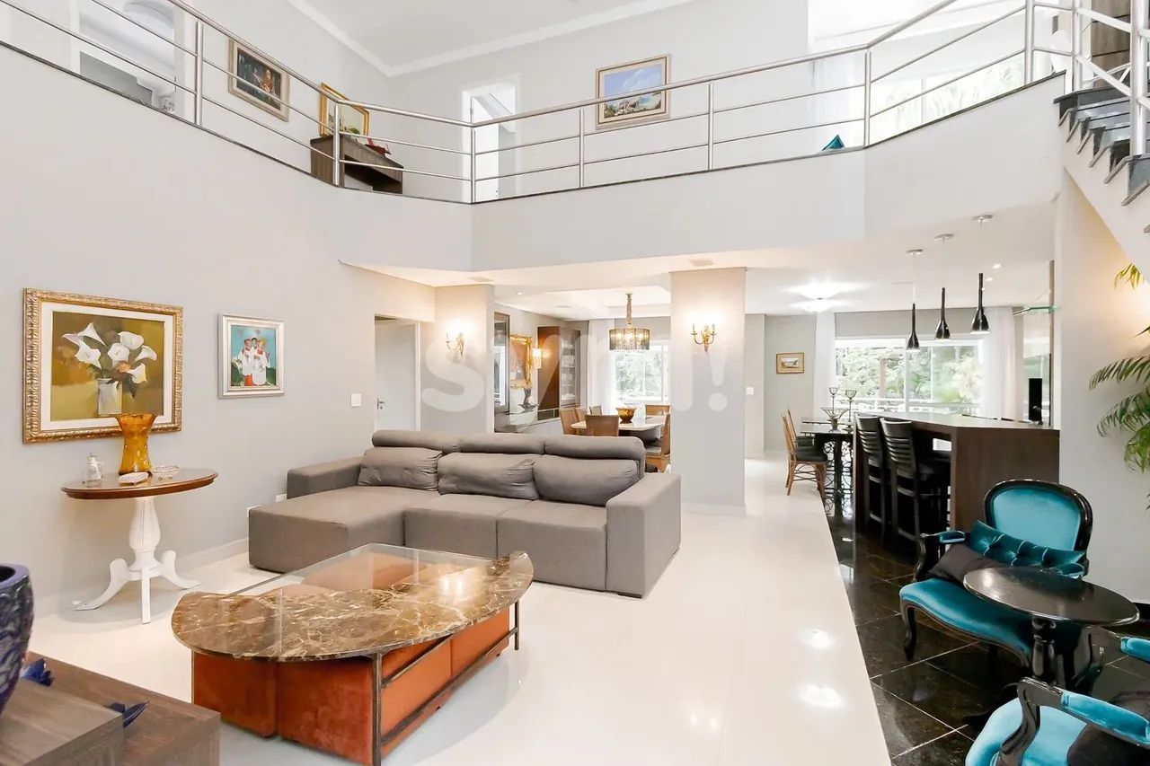 Casa em Condomínio com 5 dormitórios no C Comprido - Foto 2
