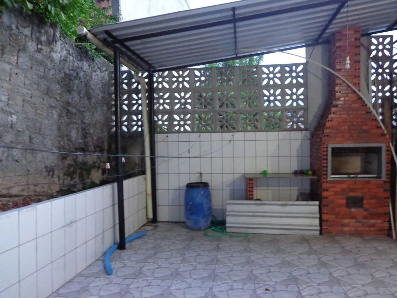 //Vendo casa no São Geraldo com quintal e garagem