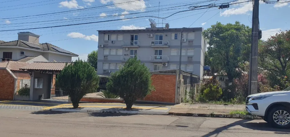 Alugo apto tres dormitorios centro Santa Rosa - RS
