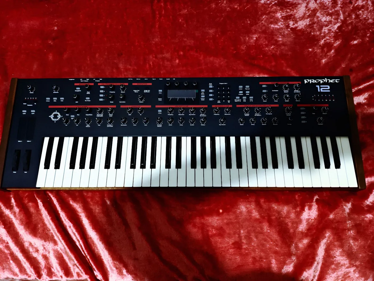 Sequential Circuits Prophet 12 + Kompleto !!! Roland Jupiter & Komplete Kontrol S88 & Moog