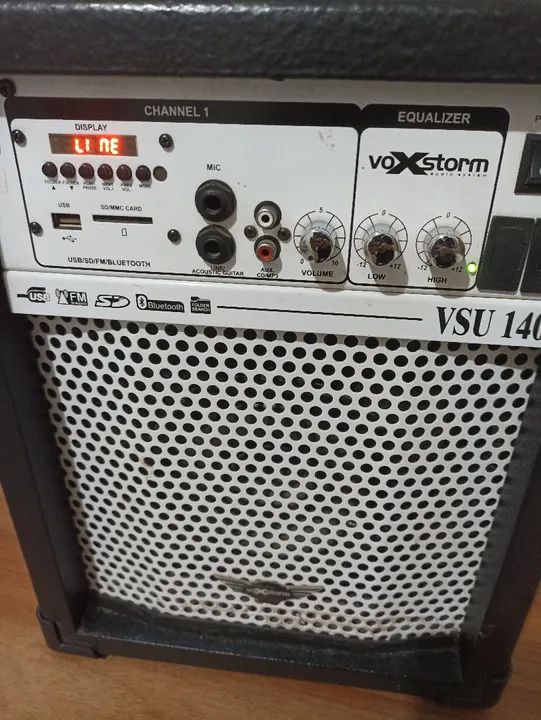 Caixa de Som Amplificada Voxstorm VSU 140