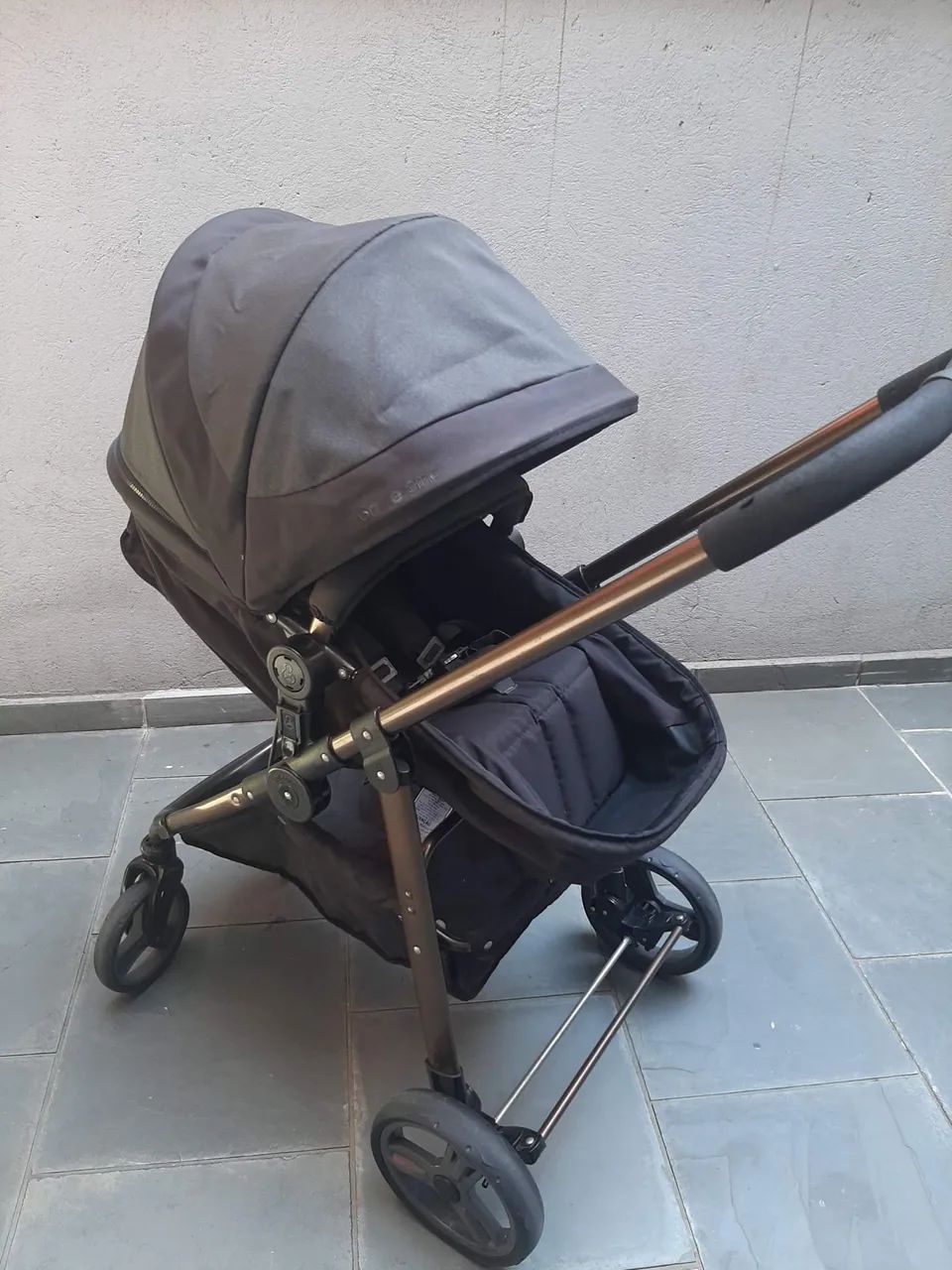 Carrinho de Bebê Moderno e Confortável - Foto 4