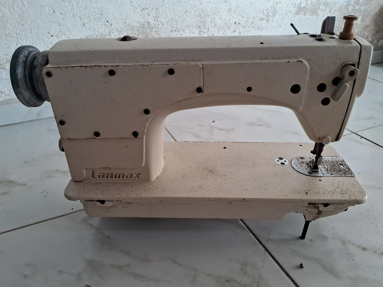 Máquina de costura industrial