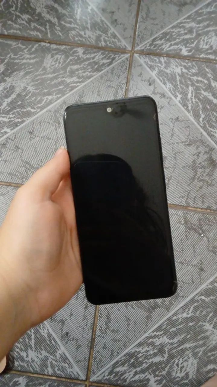 Poco M5S, acompanha carregador e capinha 