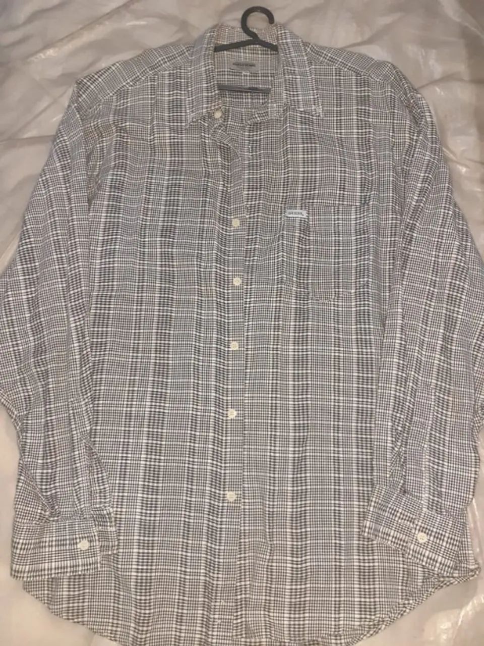 BLUSÕES E CASACO "GUESS" TAMANHO GG, POUQUÍSSIMO USO, TUDO ORIGINAL, EXCELENTE ESTADO!