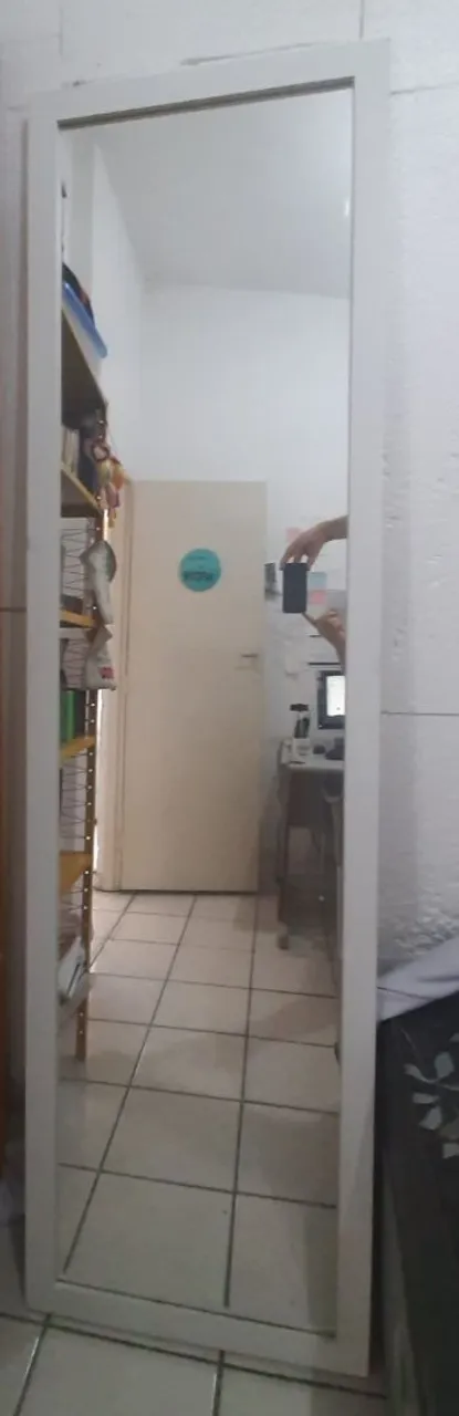 Espelho grande corpo inteiro com moldura para lojabranca