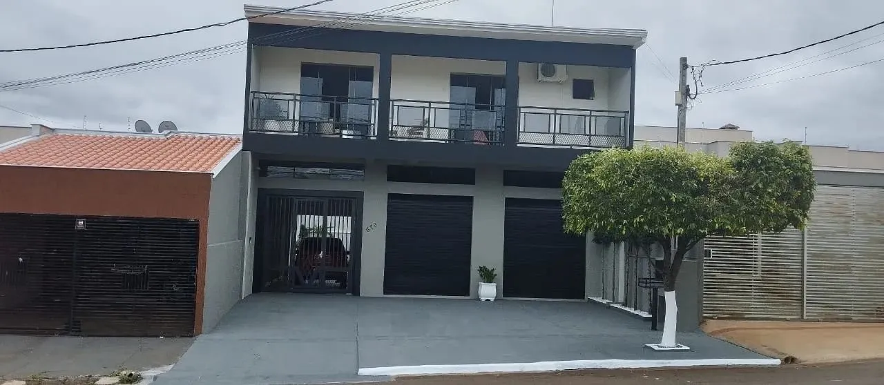 Sobrado comercial e residencial à venda no Jardim do Leste zona leste de Londrina, PR