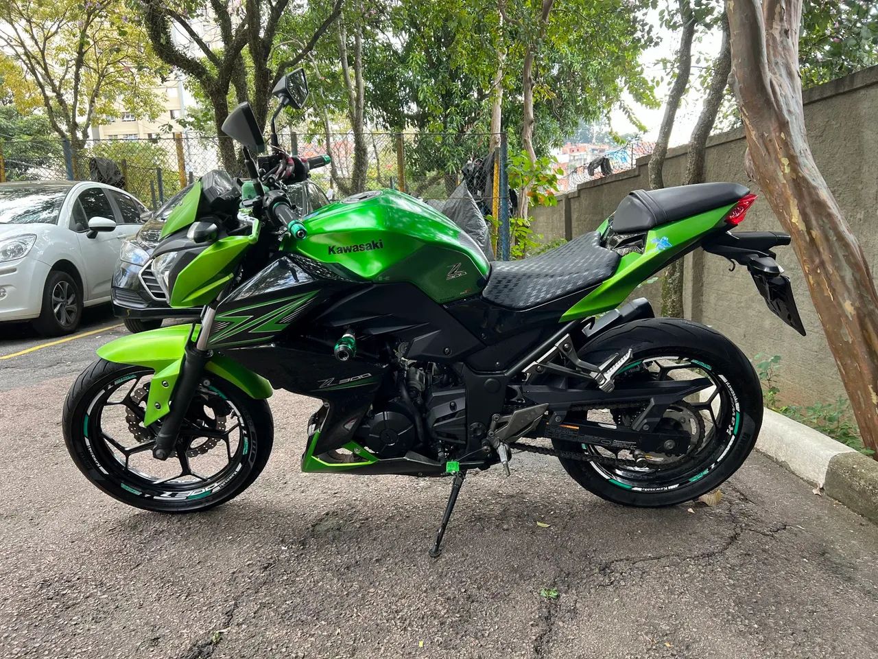 Z300 impecável e personalizada  - Foto 2