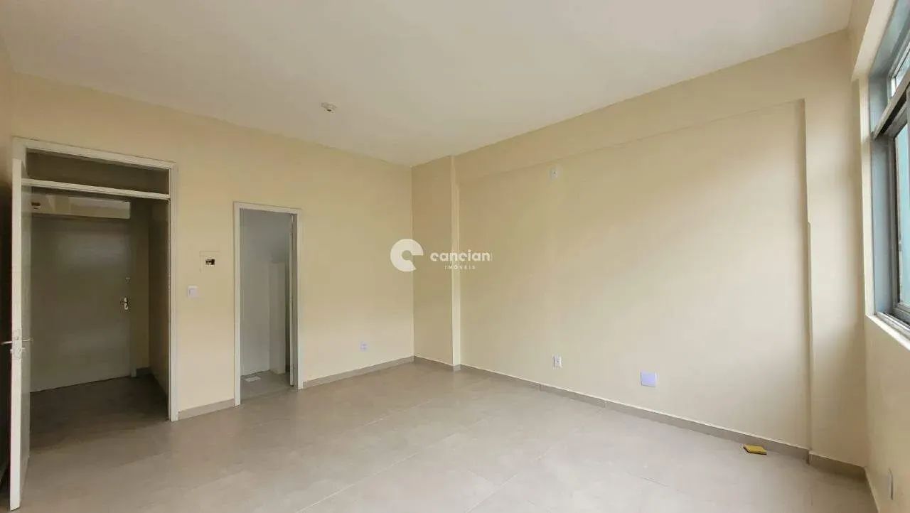 Sala Comercial no Prédio da CACISM - Localização Privilegiada - Foto 2