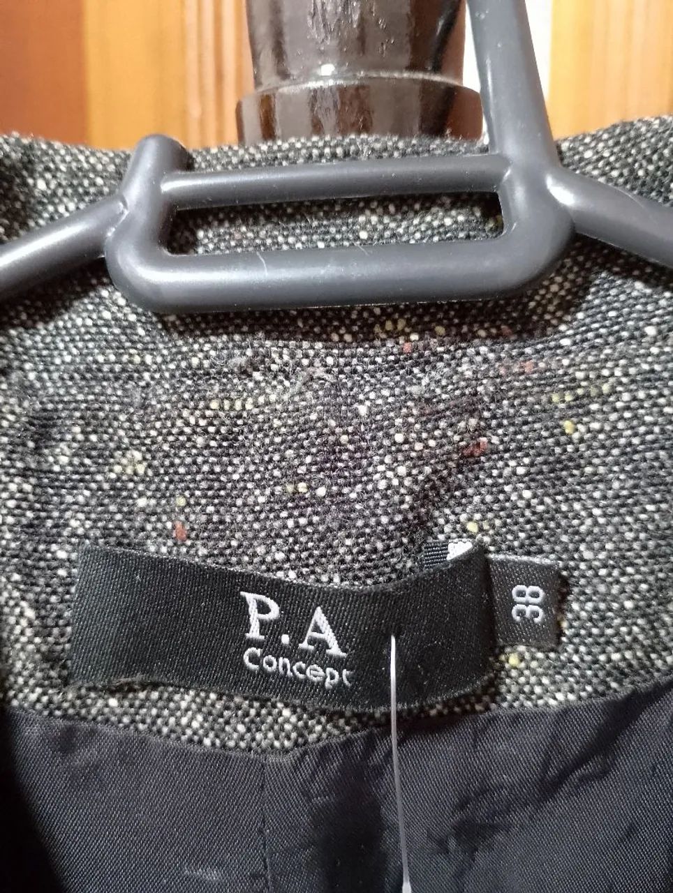 Blazer cinza com detalhe em renda. EM EXCELENTE ESTADO E QUALIDADE  - Foto 2