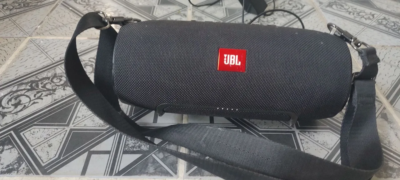 JBL Extreme