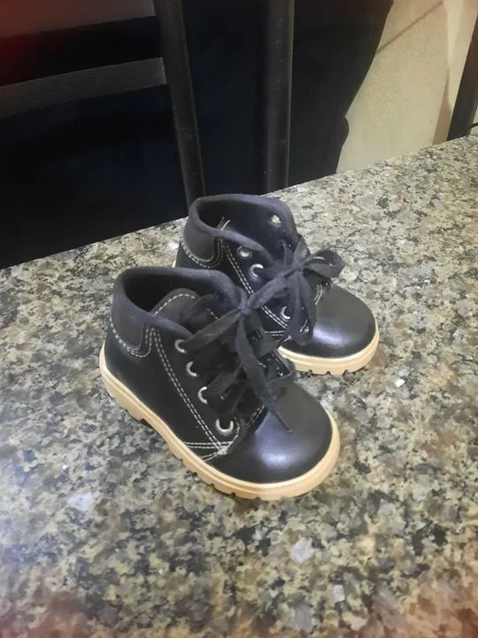 Sapatinhos Bebê - Tamanho 22 - Usados - Foto 2