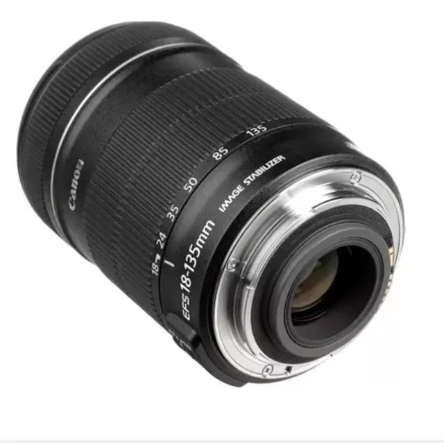 Lente Canon EF-S 18-135mm 3.5-5.6 IS STM - POUCO TEMPO DE USO. OFERTA POR TEMPO LIMITADO. - Foto 3