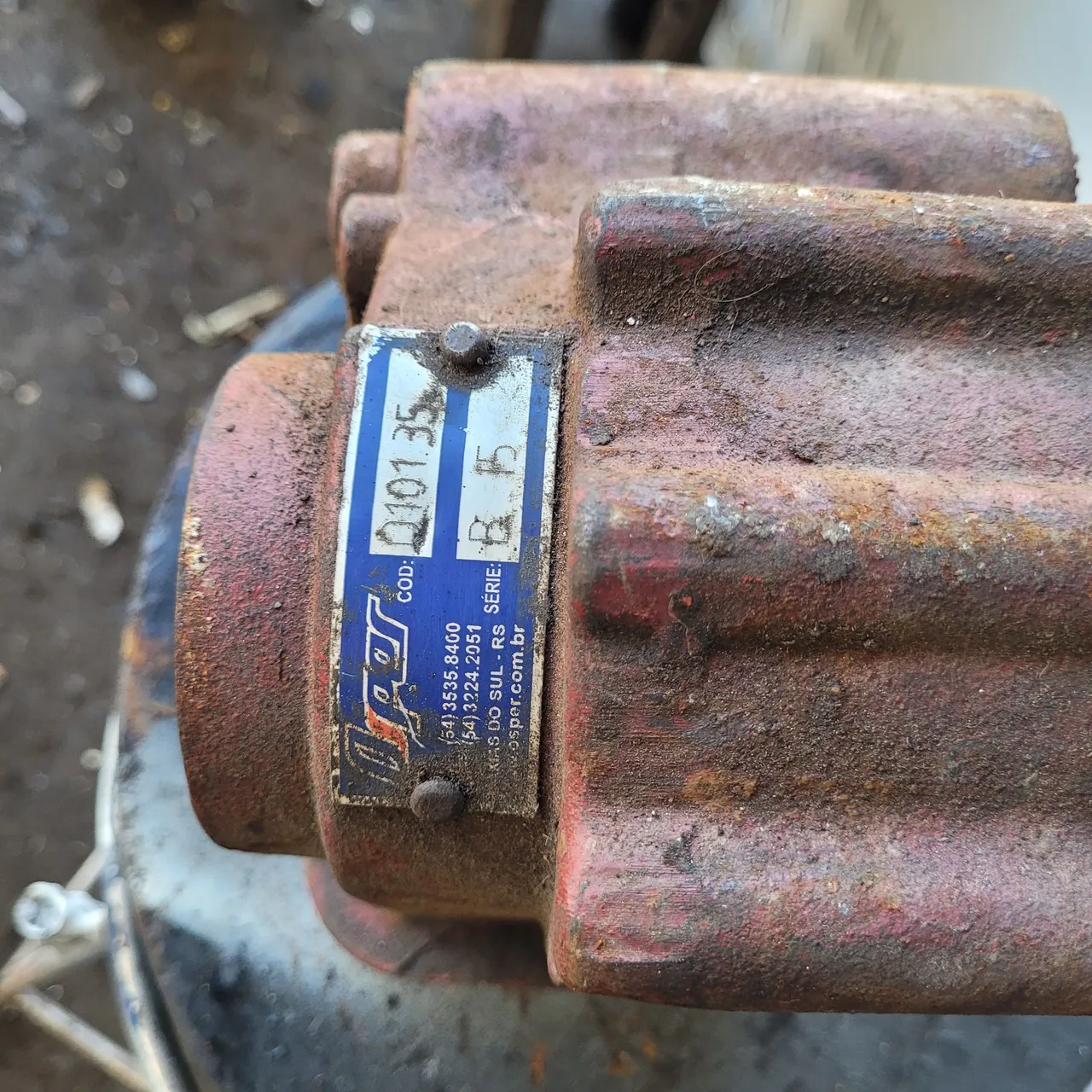 Uma tomada de força e uma carcaça ,munk caçanba rolom - Bomba hidráulica 