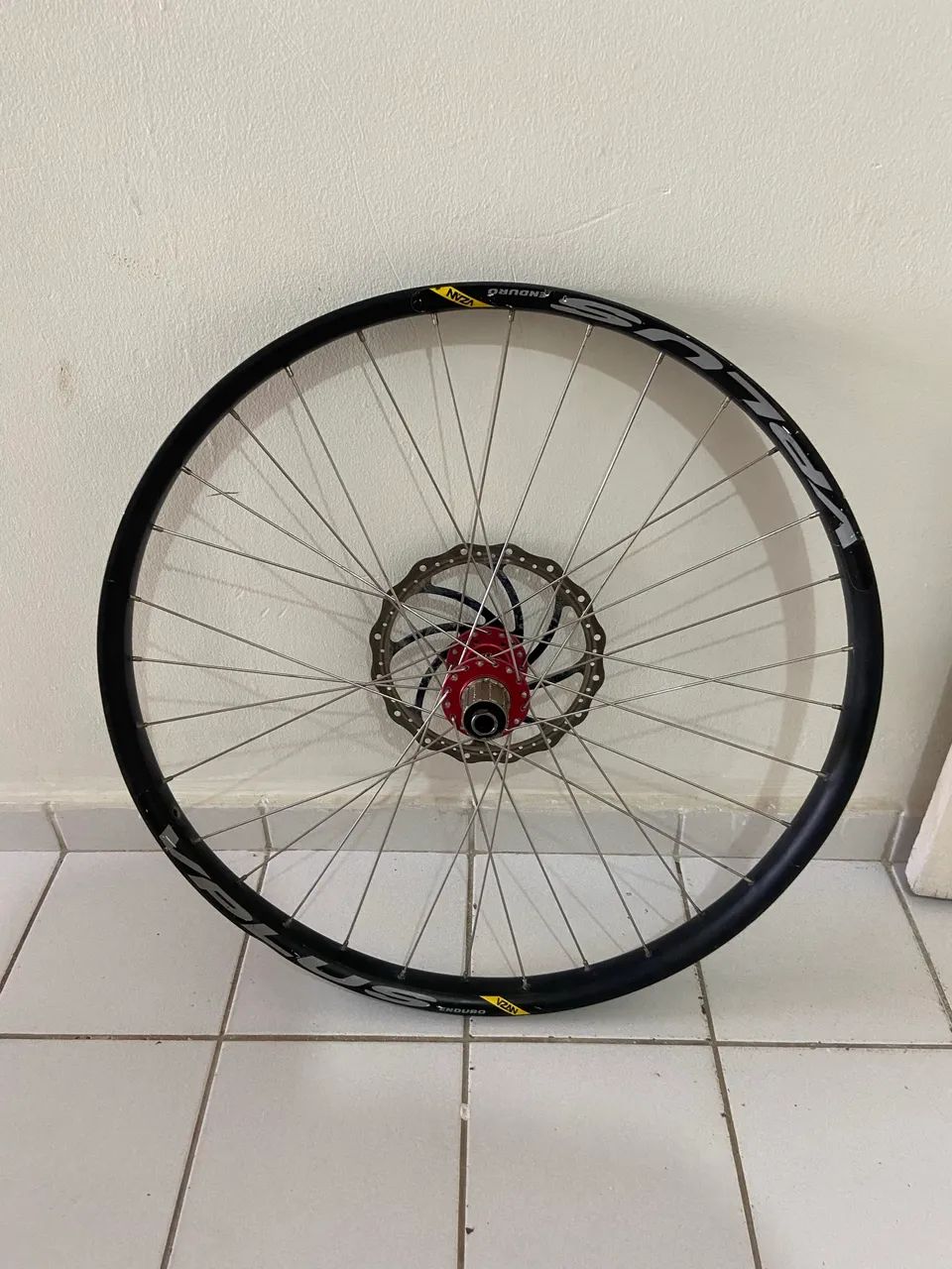 Roda traseira Vplus completa com cubo hupi 12x150