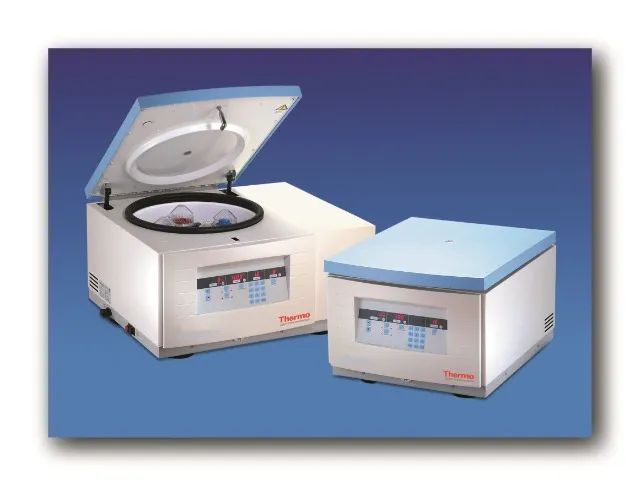 Centrífuga Multiuso de Bancada CL5 Thermo IEC