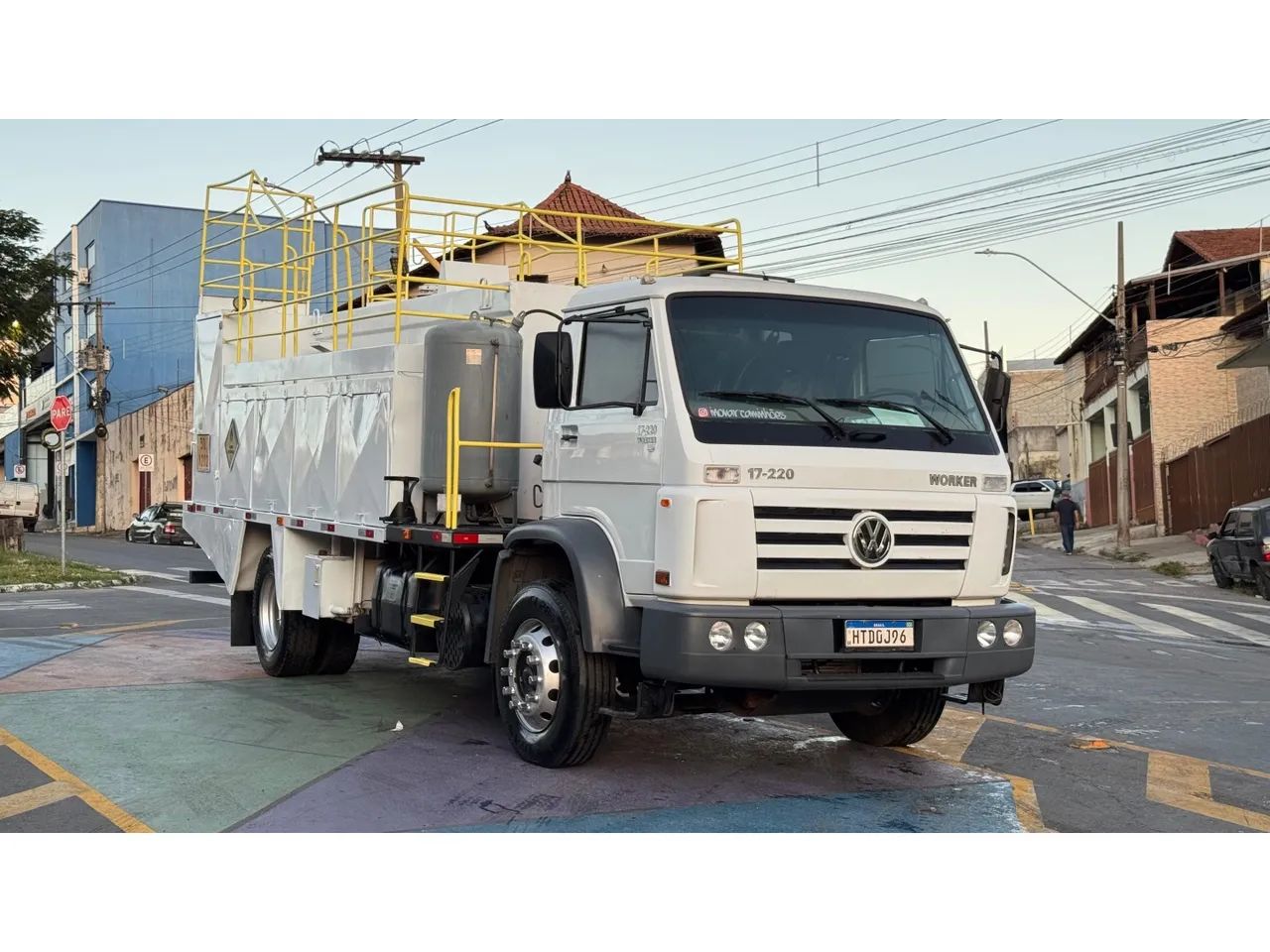 Volkswagen 17.220 2009