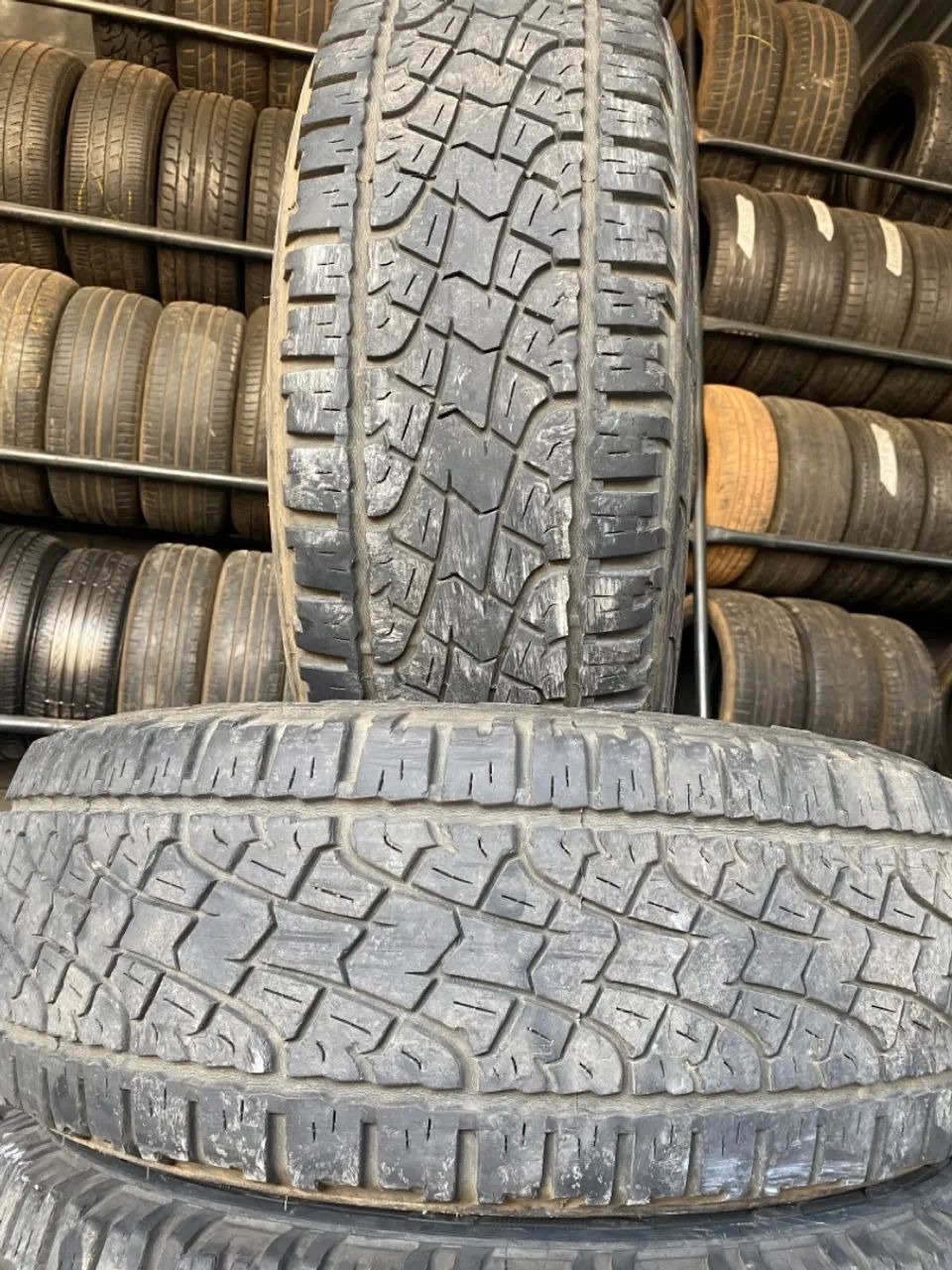 4 pneus 255/75/15 pirelli Scorpion  - Foto 3
