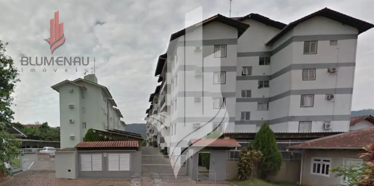 Apartamento mobiliado. Ótima localização.