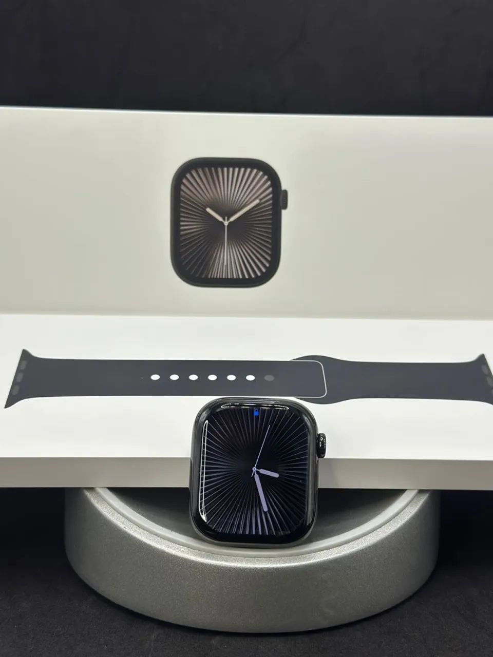 Apple Watch Series 10 + Cellular 42MM Titanium Black  - Foto 5