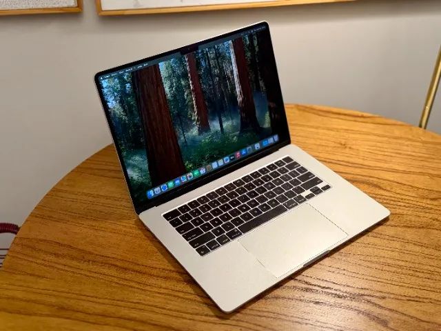 MacBook Air 15 Inches M2 - Refurbished64385503359363123