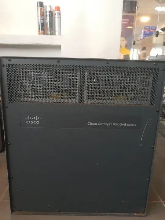 Switch Cisco Catalyst 4507R-E - Foto 2