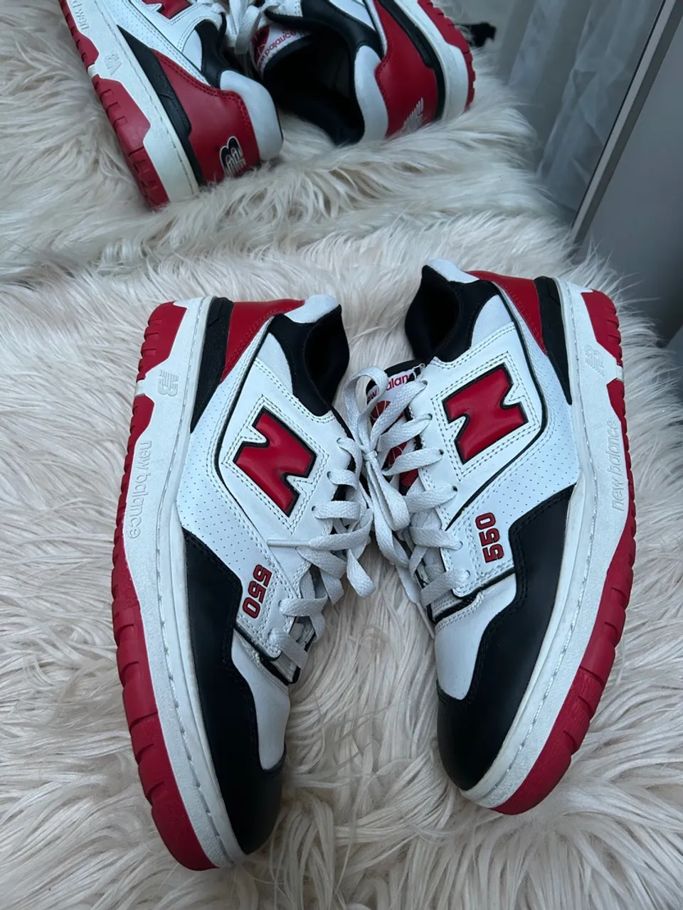 Tênis New Balance 550 Branco e Vermelho