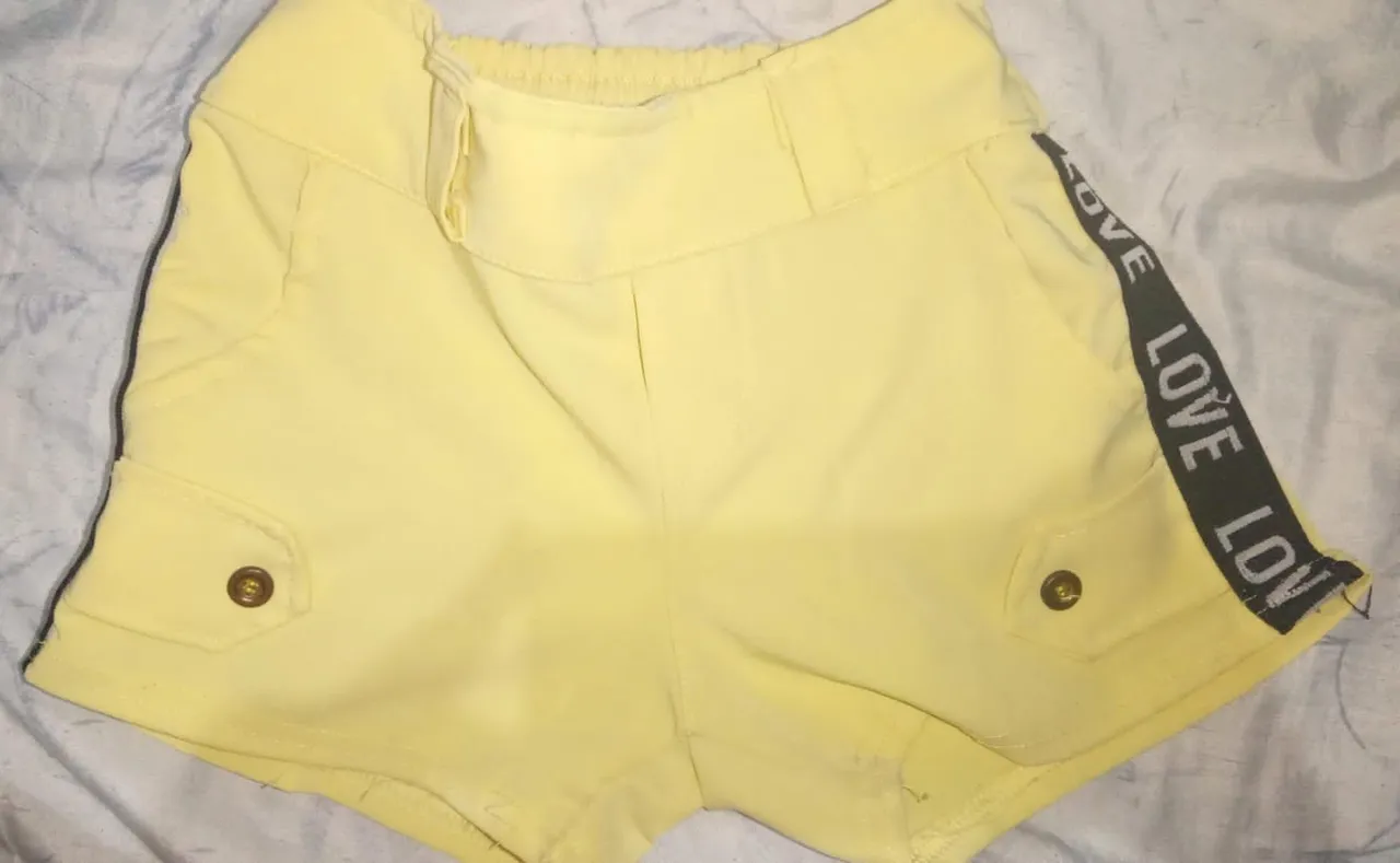 Shortinho Infantil Amarelo - Tamanho 3 anos