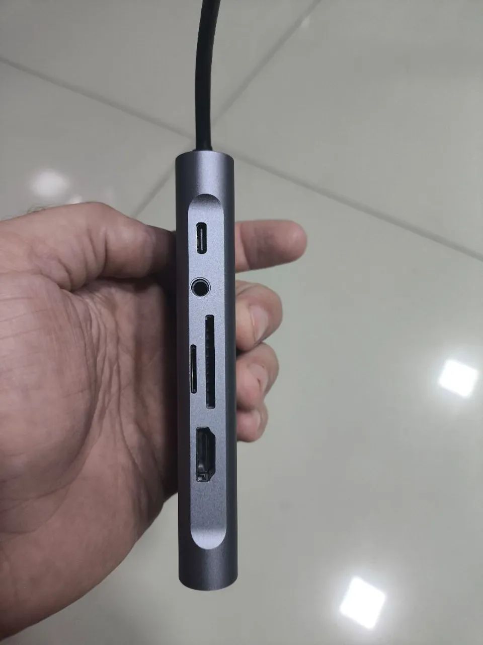 Hub USB-C ancoragem HDMI  Leitor de Cartões USB VGA  - Foto 2