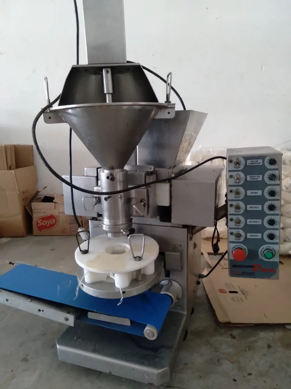 Máquina de salgados Maxiform Due Bralix