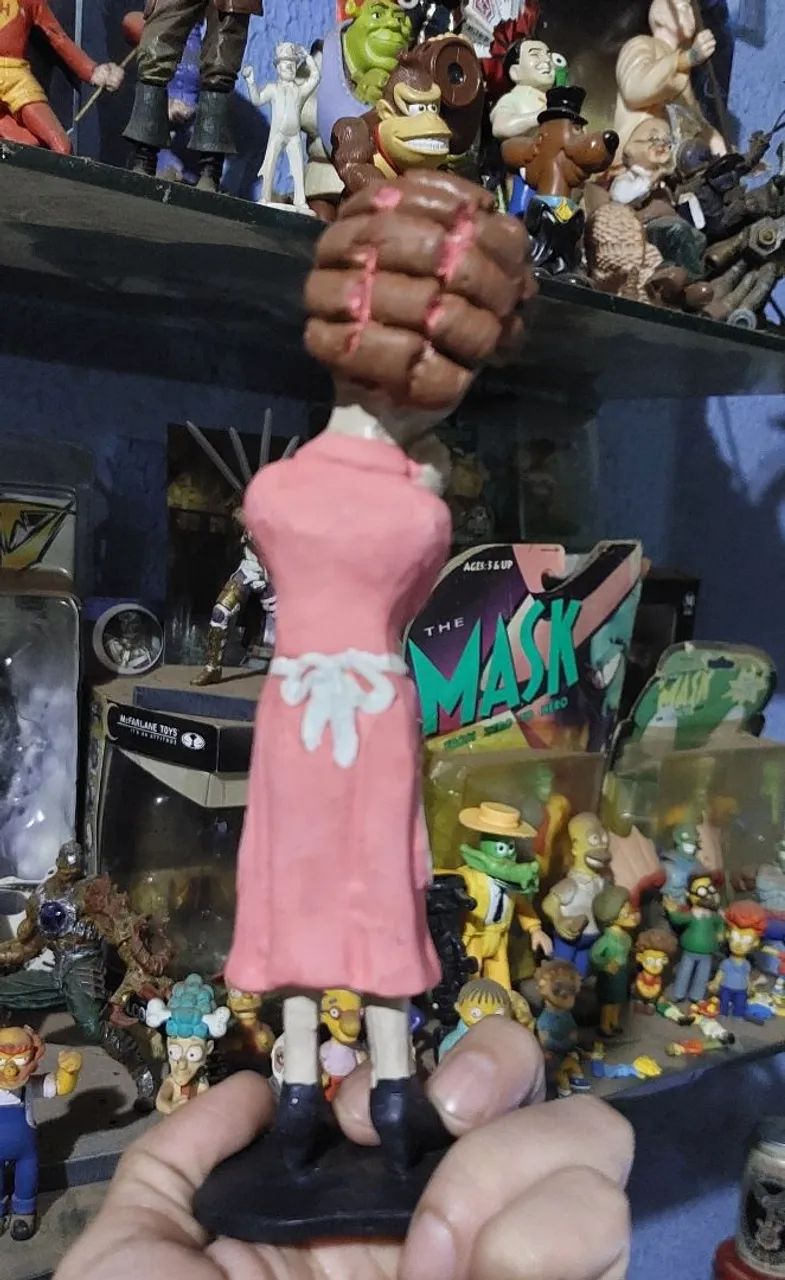 Dona Florinda figura de resina - usado - Foto 2