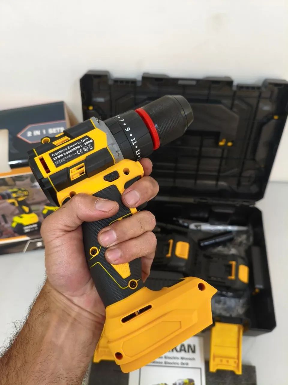 KIT chave de impacto + parafusadeira maleta completa com acessórios cachimbos 17/18/19/22  - Foto 4