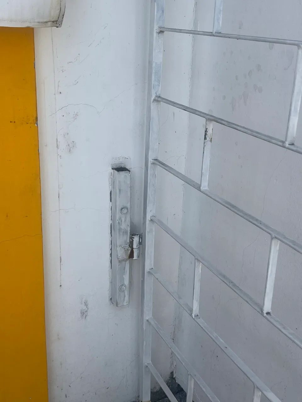 BARBADA! Grade de ferro galvanizado 64842820185602121