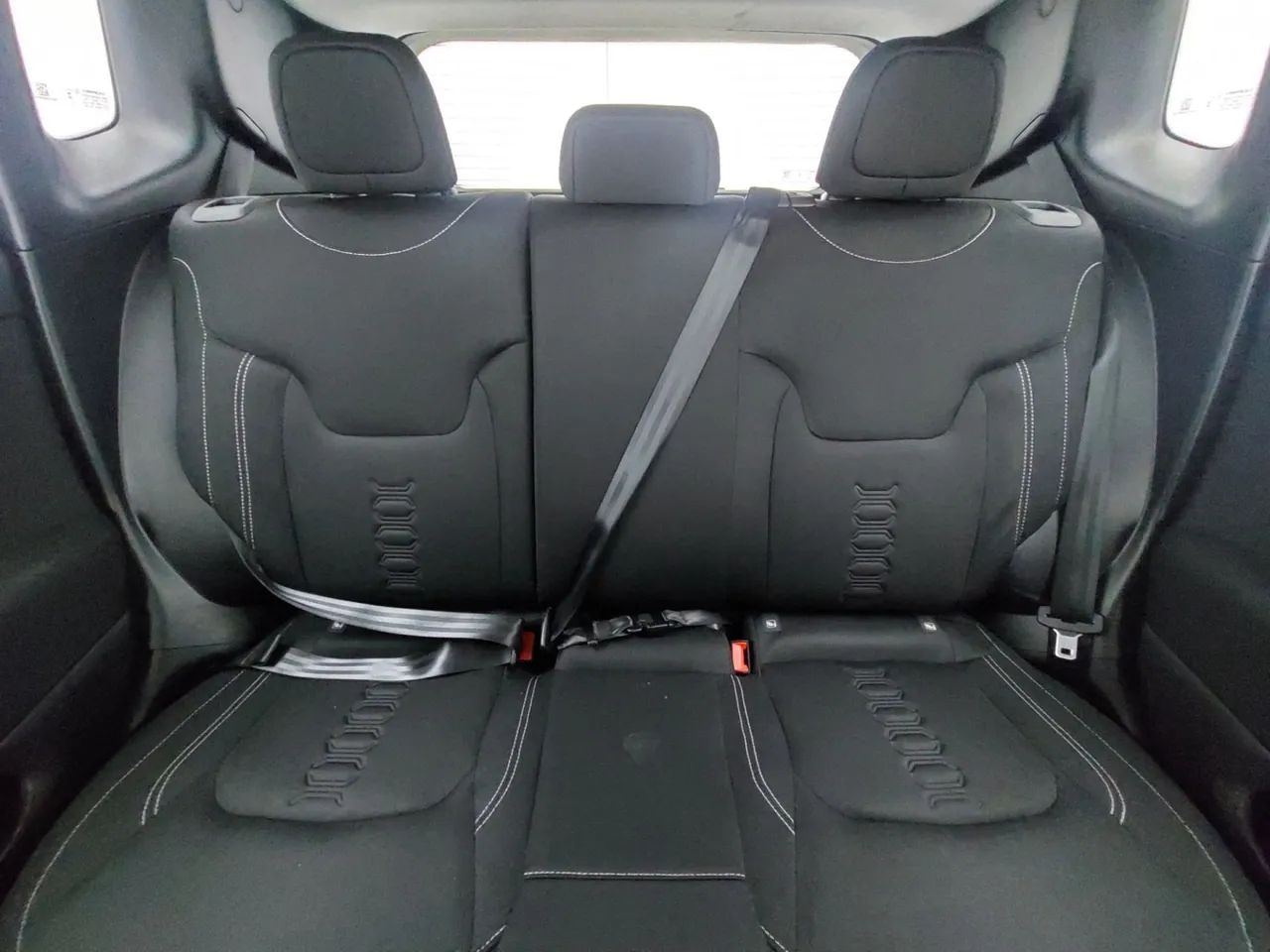 Jeep Renegade STD 1.8 4x2 Flex 16v Aut., foto 18 de 18