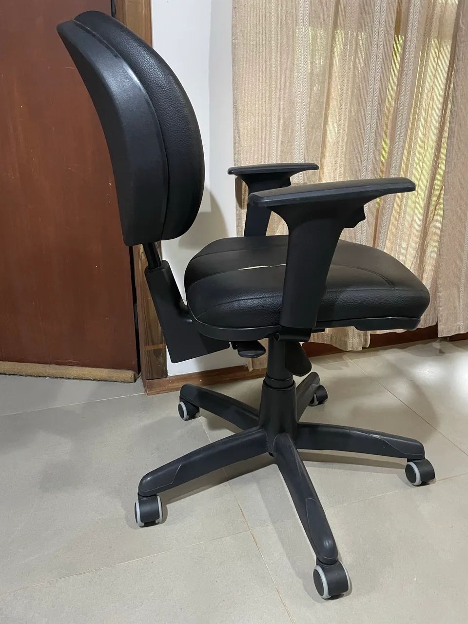 Cadeira de escritório - usada - Foto 2