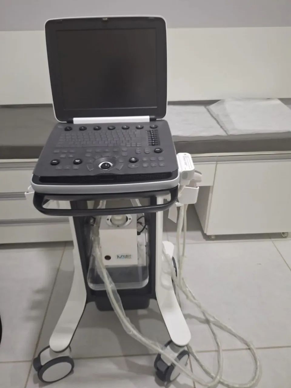 Aparelho de Ultrassonografia HM70 EVO Samsung 2023 portátil com sonda volumétrica (3D/4D)