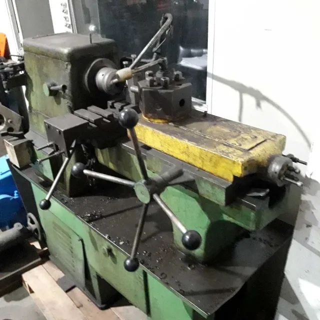 Torno Revolver Iram