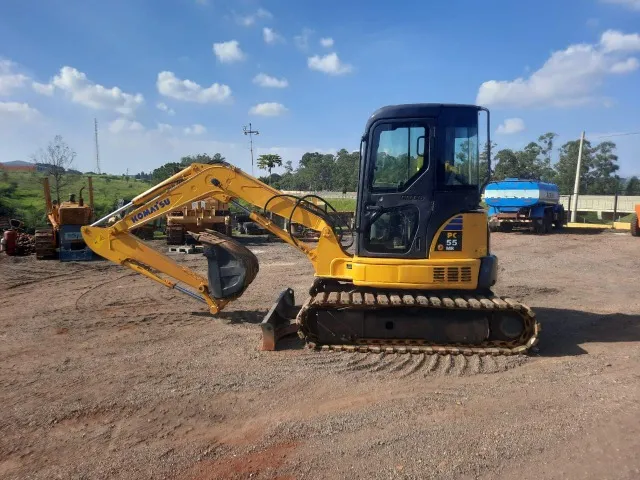 Mini escavadeira Komatsu PC 55 ano 2012