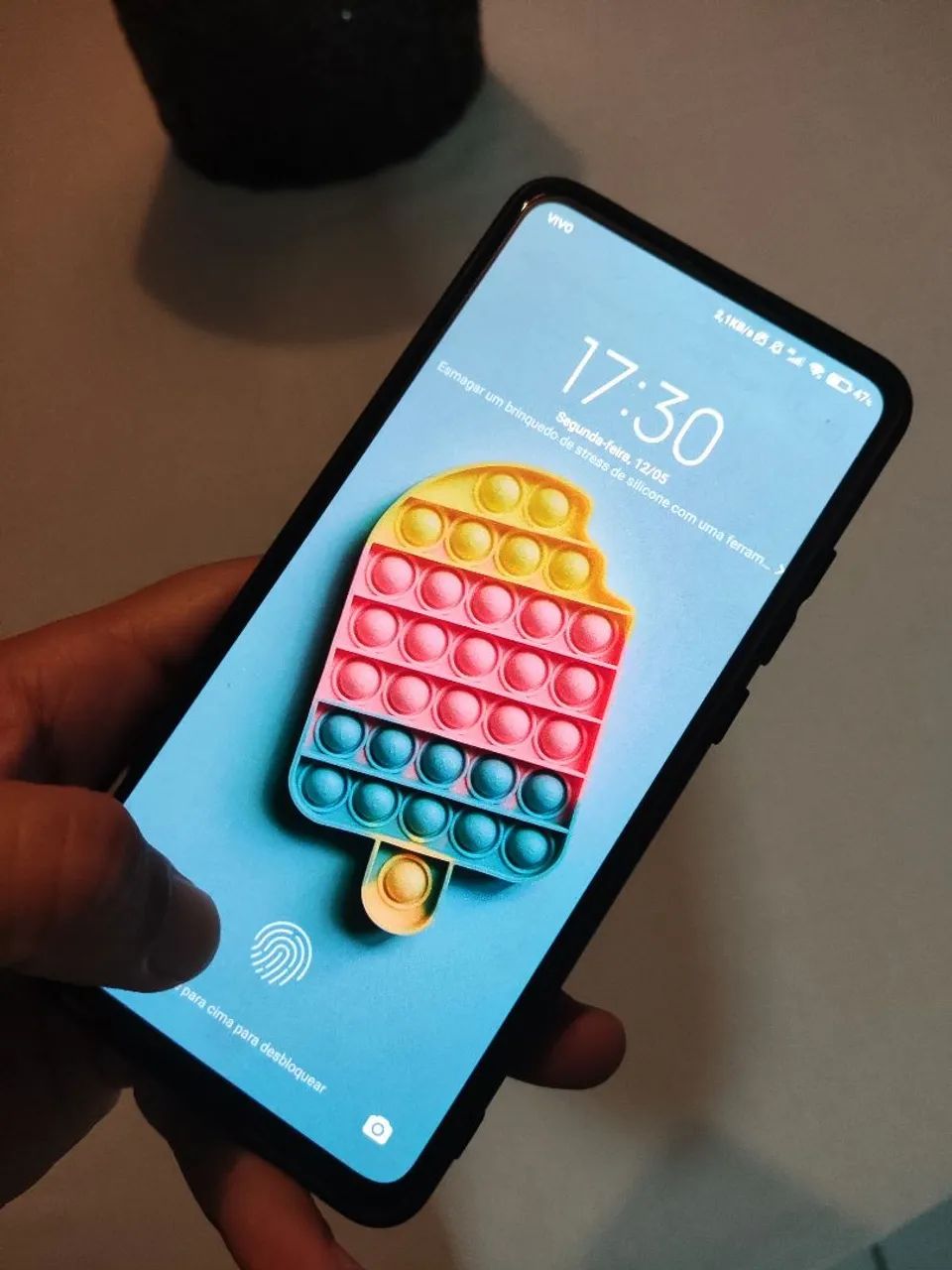 Xiaomi Mi 9T - 128g / câmera retrátil  + carregador original 